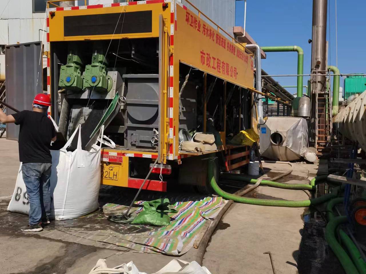 嵩明淤泥压干处理